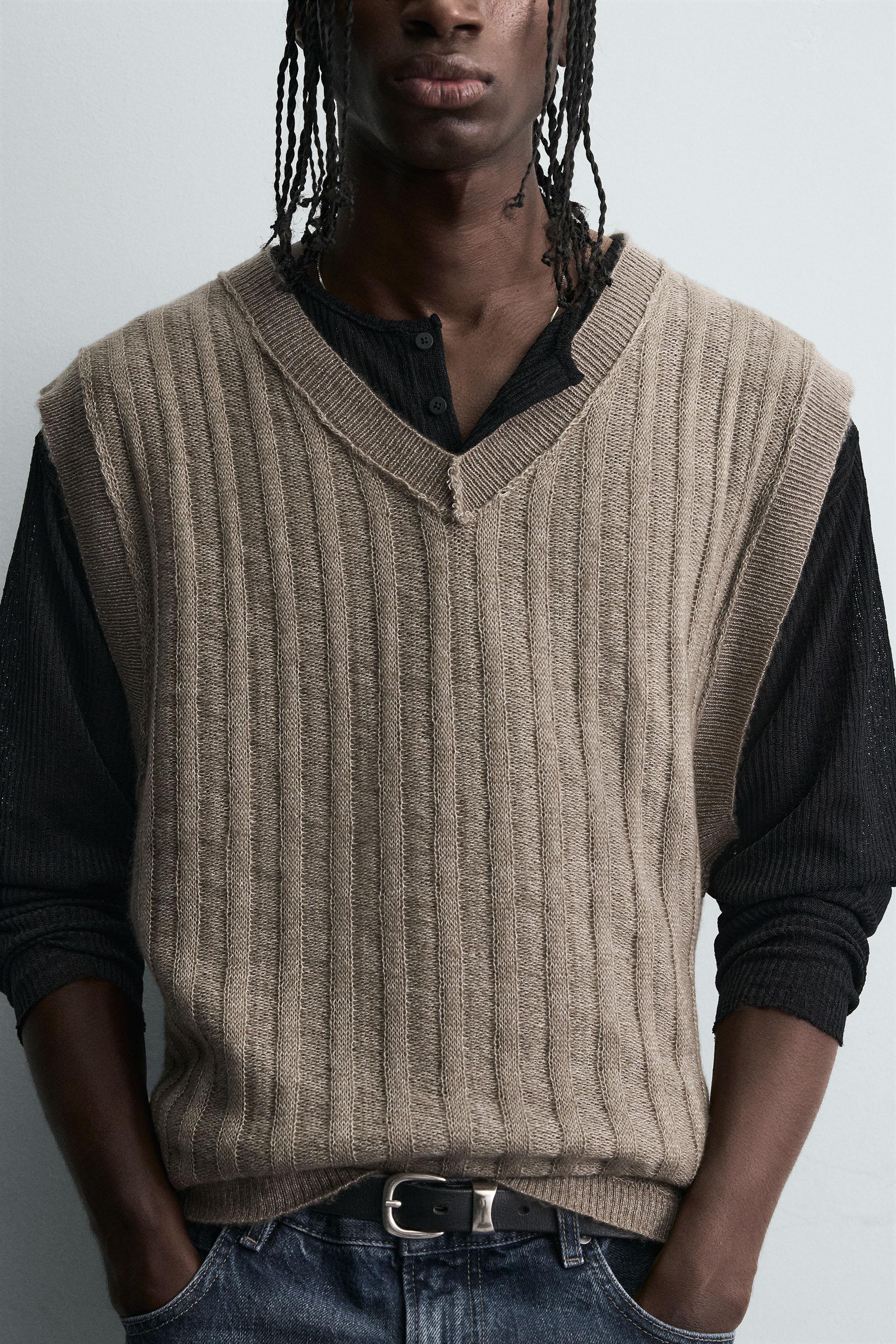 REVERSIBLE KNIT INSIDE OUT EFFECT VEST